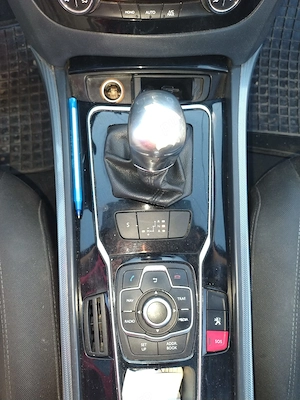 Vând sau schimb Peugeot 508 1.6 HDi 2014   Automată Robotizată   Panoramic   Keyless   Padele Volan  - imagine 4