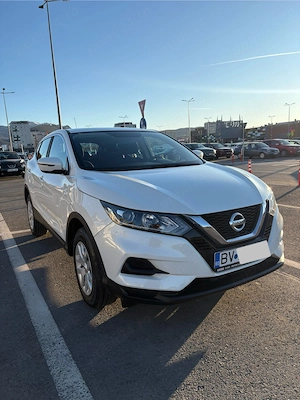Nissan Qasqai, an 2020, benzina, 41.000 km - imagine 2
