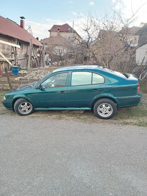 Skoda Octavia 1,an 98  - imagine 5