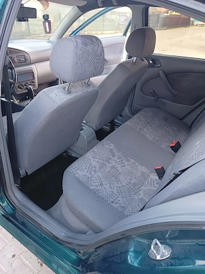 Skoda Octavia 1,an 98  - imagine 3