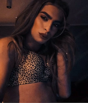 Cea mai nouă prezență trans din oraș   Detalii whatsapp