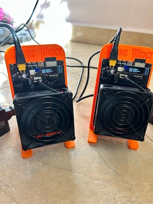 Bitaxe Suprahex 4.2th asic miner bitcoin nu samsung iphone - imagine 2