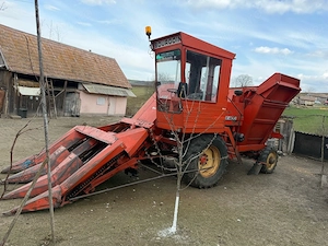 Vând Bourgoin GX 300 cu tocator