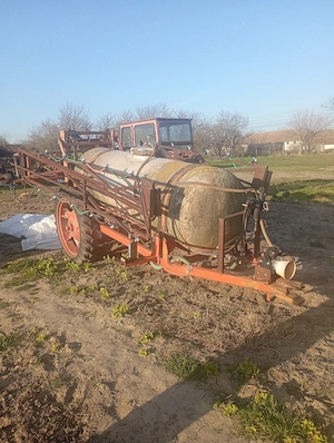 vand utilaje tactor utb plug disc semanatoare cisterna masina de scos ceapa instalatie de erbicidat - imagine 2