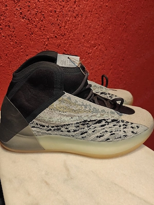 Yeezy Qntm.Original  - imagine 2