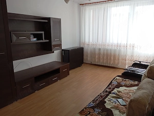 Închiriez apartament