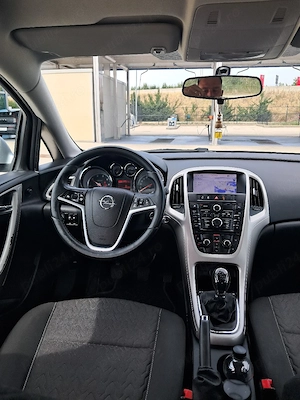 opel astra j 2013 - imagine 3