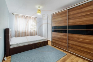 2 camere Titan  - imagine 3