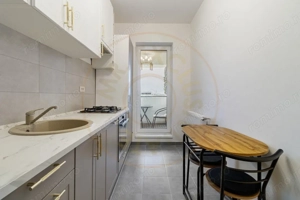 Garsoniera Berceni, Postalionului