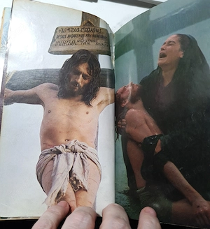 cartea JESUS of NAZARETH - William Barclay  - imagine 5
