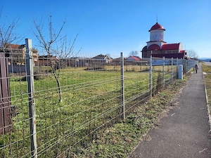 Teren intravilan de vanzare 