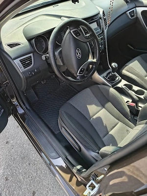 Hyundai i3  km Reali   Stare Excelentă - imagine 6