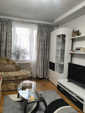 Închiriez apartament 2 camere. Parcare inclusa. Zona Lama - imagine 4