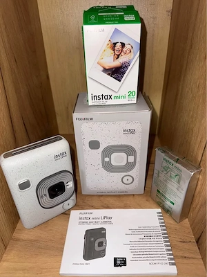 Camera foto instant Fujifilm Instax mini Liplay, garantie 21.11.2026