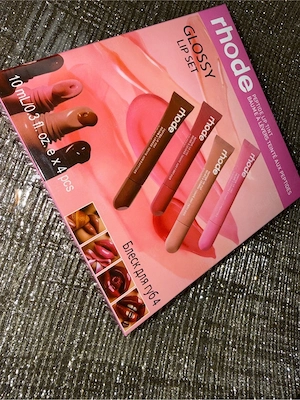 lip gloss  - imagine 2