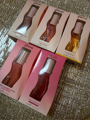 lip oil gisou 