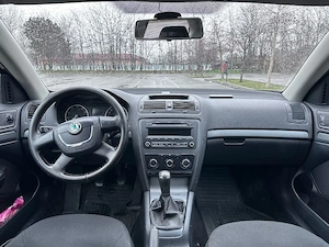 Vând Skoda Octavia 2 Facelift - imagine 2