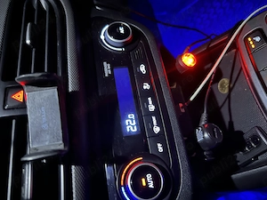 Hyundai i10 2020-Automat - imagine 8