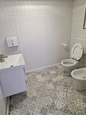 Închiriez casa"spatiu comercial"vis-a-vis de intrarea in Piata Centrala Craiova  - imagine 4