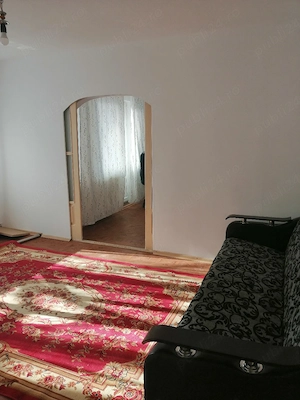 Inchiriez apartament semidecomandat  - imagine 4