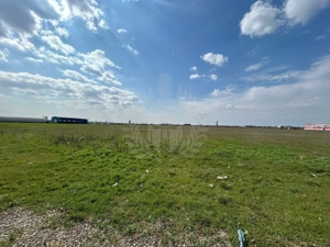 TEREN INTRAVILAN//PARCUL MUNICIPAL PLOIESTI