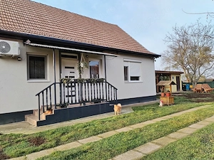 Se vinde o casă de familie