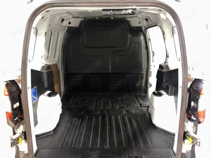 Ford Transit Courier - imagine 8