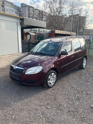 Skoda Roomster-2010-benzina