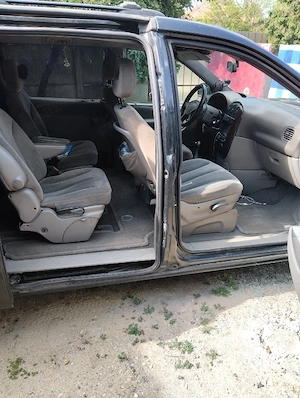 Vând Chrysler Voyager 2002 - imagine 5