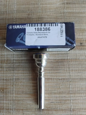 Vind munștiuc trompeta Yamaha 6A4a Nou