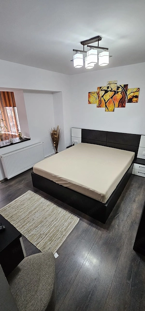 Inchiriez apartament 3 cam cf 1 decomandat ,Central - imagine 6