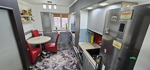 Inchiriez apartament 3 cam cf 1 decomandat ,Central - imagine 5