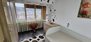 Inchiriez apartament 3 cam cf 1 decomandat ,Central - imagine 12