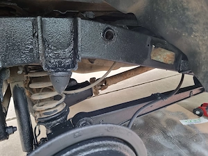 Vând Suzuki Jimny an 2002 motor 1,3 benzină pe lanț  - imagine 7