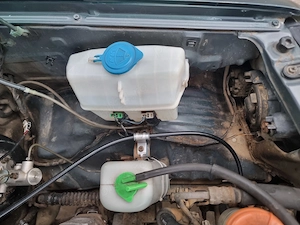 Vând Suzuki Jimny an 2002 motor 1,3 benzină pe lanț  - imagine 9