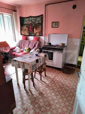 casa  spatioasa  de vinzare,ideala pentru confort si liniste - imagine 8