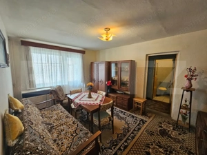 Apartament 2 camere, 37 mp, parter, balcon – oportunitate de investiție în Cugir