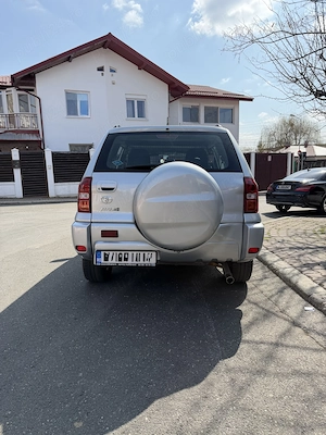 Toyota RAV4 2005 - 2.0 VVT-i 150 CP, benzina+GPL, 4x4 permanent, intretinuta, proprietar - imagine 6