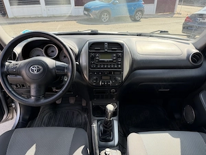 Toyota RAV4 2005 - 2.0 VVT-i 150 CP, benzina+GPL, 4x4 permanent, intretinuta, proprietar - imagine 4