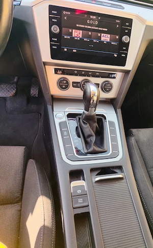 Volkswagen Passat   B8 2017  1.6 TDI 120. CP . Cutia Automată DSG 7+ 1 trepte - imagine 2