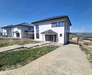 Casa individuala in ansambu rezidential, 755 mp teren, 114 mp utili