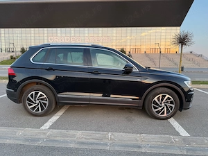 VW Tiguan, an 2019, 2.0 TDI   150 CP, cutie automată DSG, navi mare, camera, carlig de remorcare - imagine 4