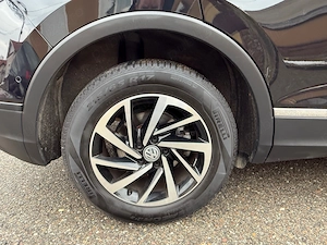 VW Tiguan, an 2019, 2.0 TDI   150 CP, cutie automată DSG, navi mare, camera, carlig de remorcare - imagine 10