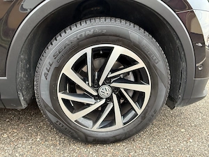 VW Tiguan, an 2019, 2.0 TDI   150 CP, cutie automată DSG, navi mare, camera, carlig de remorcare - imagine 9