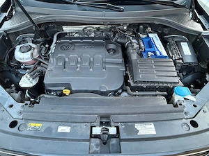 VW Tiguan, an 2019, 2.0 TDI   150 CP, cutie automată DSG, navi mare, camera, carlig de remorcare - imagine 13