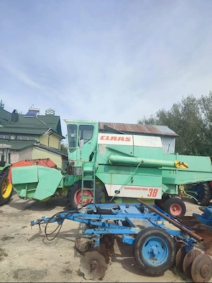Vînd combină dominator 38  - imagine 5