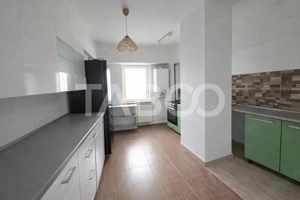 Apartament de vanzare decomandat cu 3 camere balcon etaj 2 in Turnisor - imagine 8