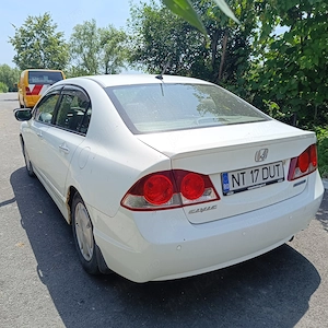 Honda Civic Hibrid Automată  - imagine 4