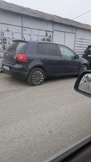 Vând Volkswagen Golf 5   1.9 TDI   4Motion (4x4)   6 Trepte  Descriere: Vând Golf 5, motor 1.9 TDI, 