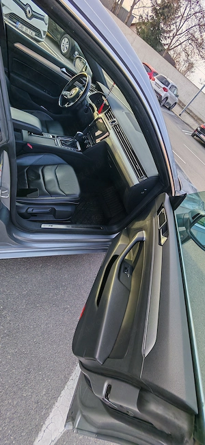 Proprietar Vand VW Arteon Panoramic R Line interior-exterior  4 Motion - imagine 5